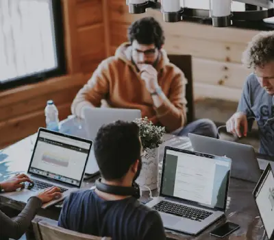 صورة مهندسين